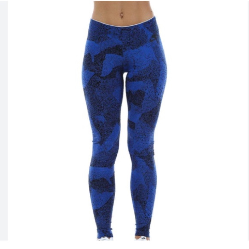 Nike Women's Talistatic Graphic Blue/Black Capri Leggings Patterned